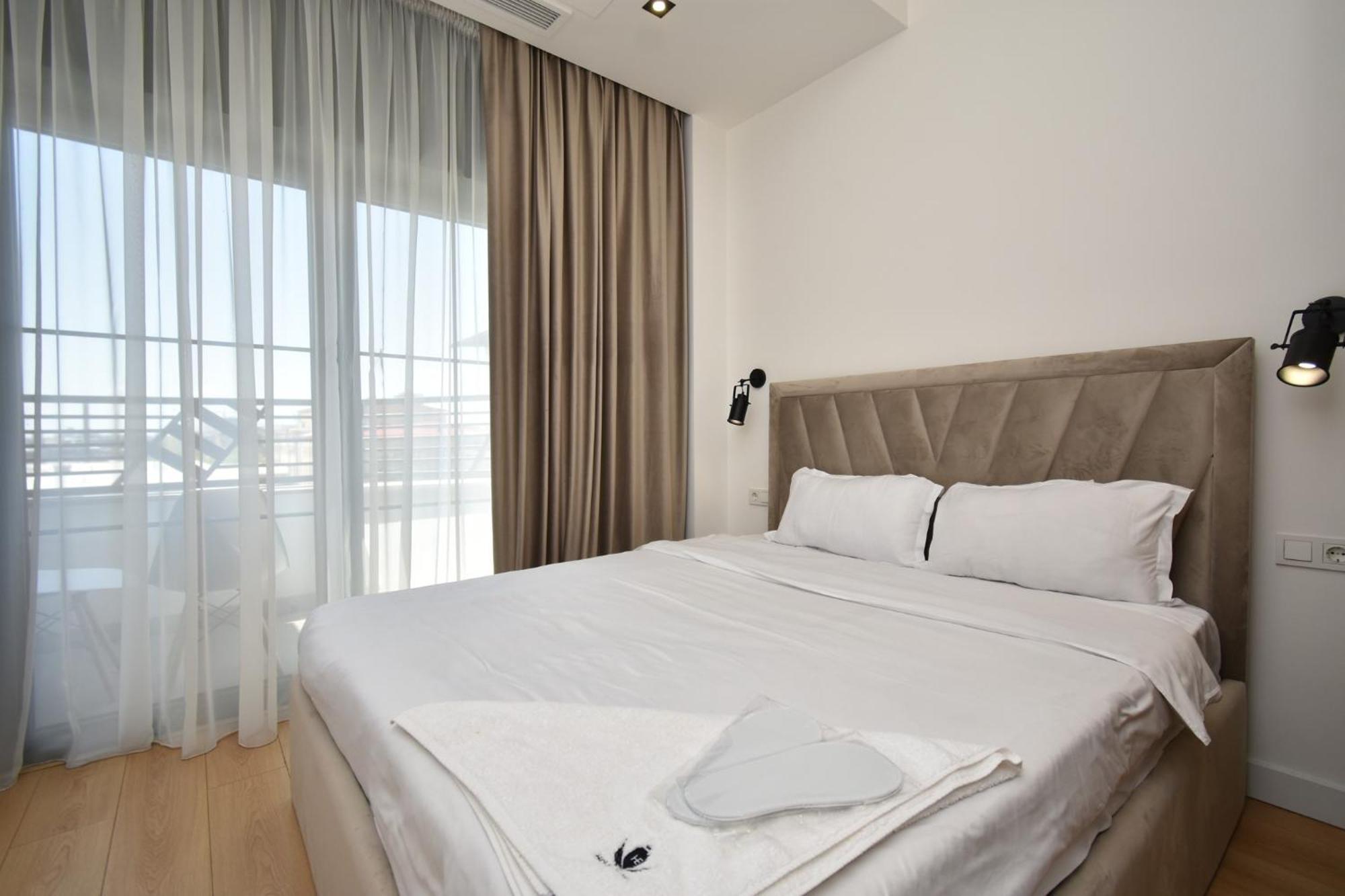 Aygestan Plaza Aparthotel Erevan Exterior foto
