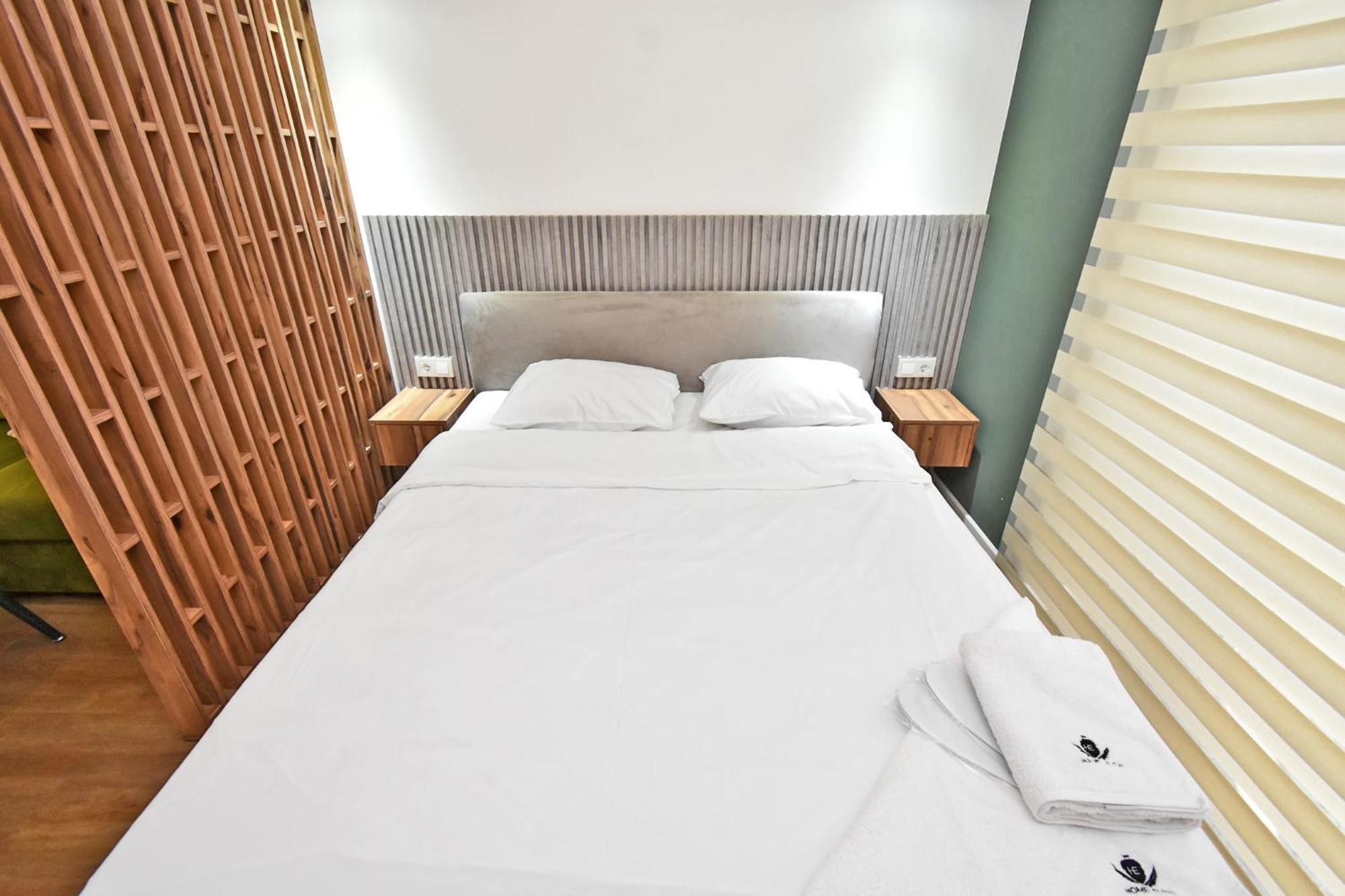 Aygestan Plaza Aparthotel Erevan Exterior foto